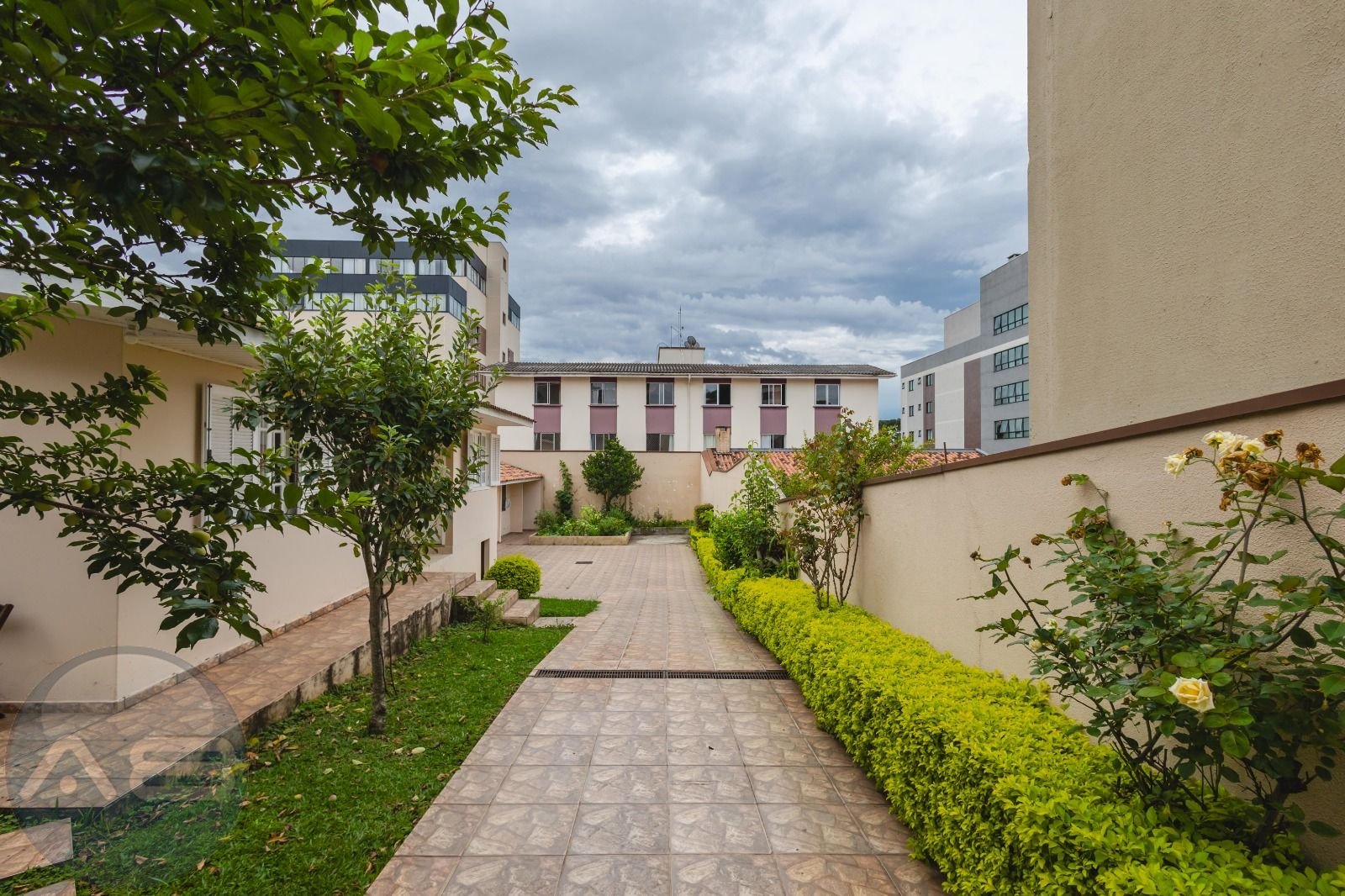Casa com 3 dormitórios à venda, 300 m  por R  1.200.000,00 - G...