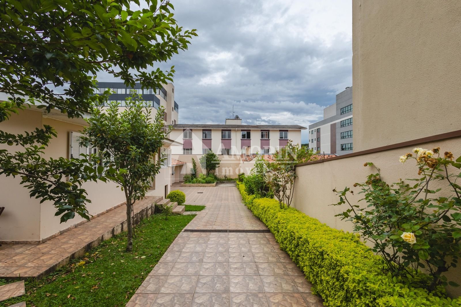 Casa com 3 dormitórios à venda, 300 m  por R  1.200.000,00 - G...