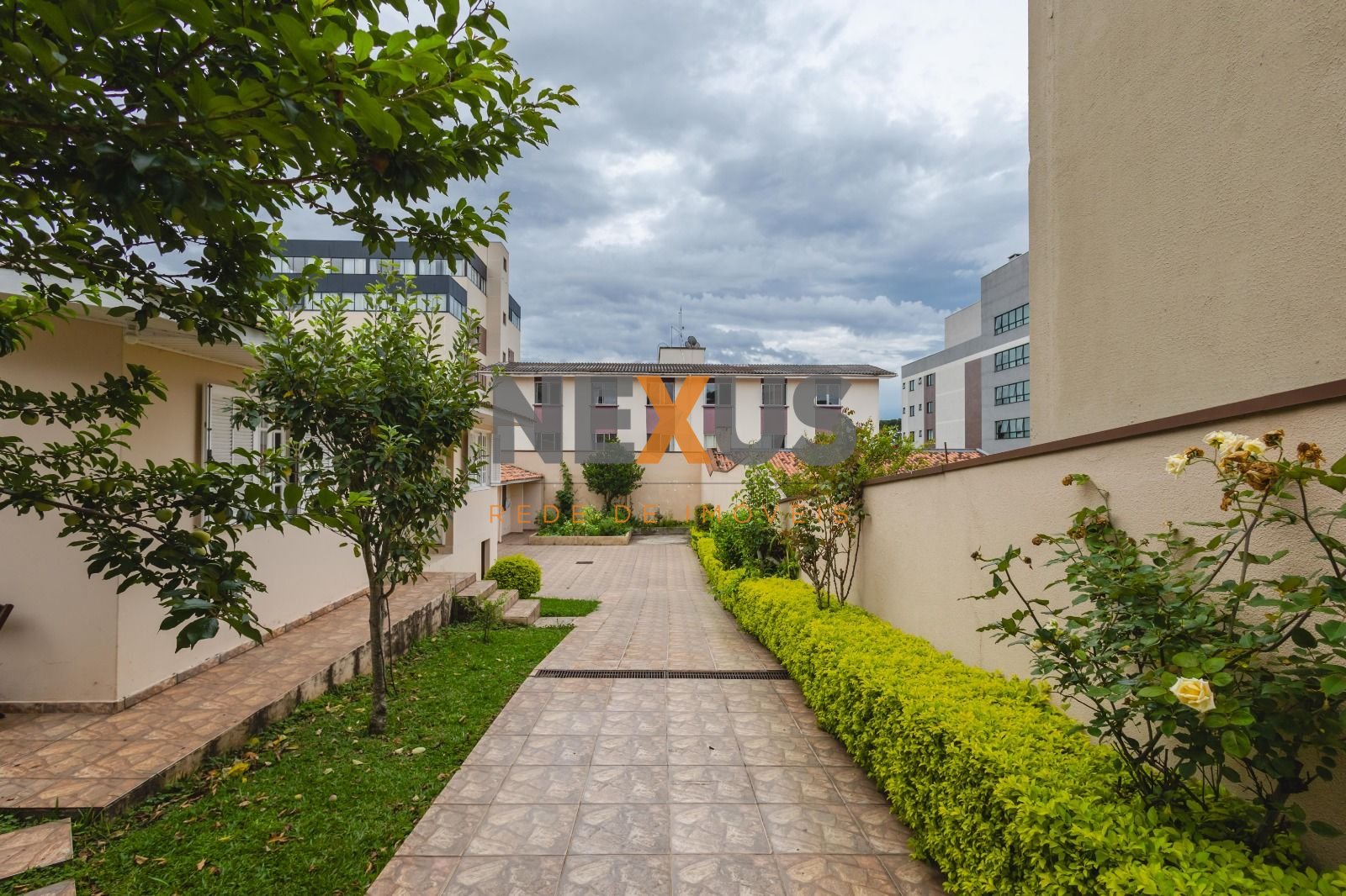 Casa com 3 dormitórios à venda, 300 m  por R  1.200.000,00 - G...