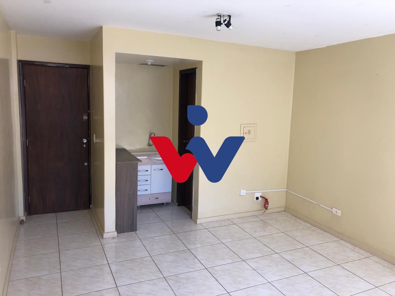 Sala à venda, 22 m  por R  99.000,00 - Centro - Curitiba PR
