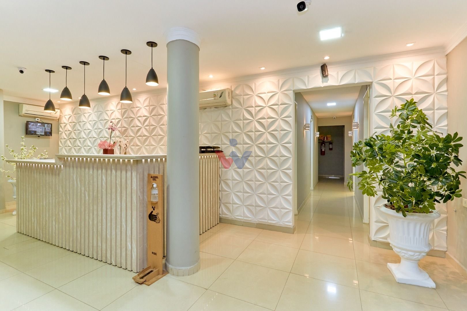 Prédio Comercial de Prestígio no Coração de Curitiba  850 m 