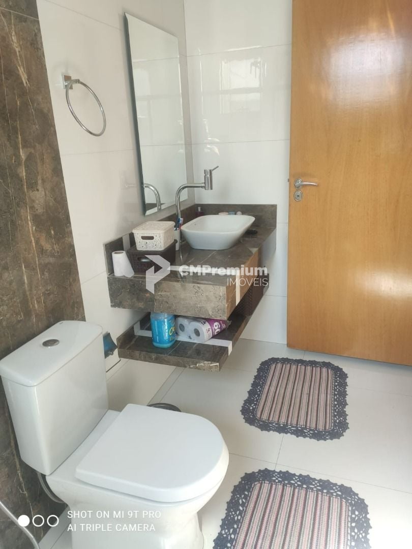 Casa com 3 dormitórios à venda, 202 m² por R$ 1.290.000,00 - J...