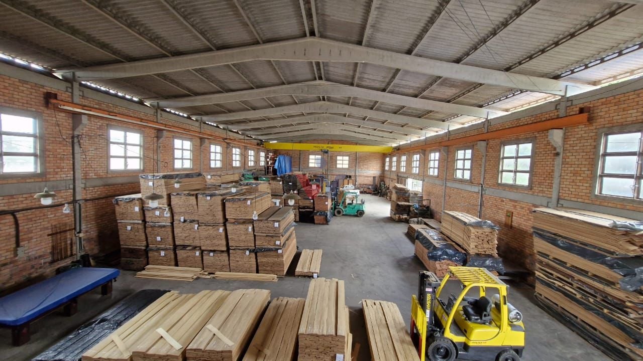 Barracão na Cidade Industrial com 1.075m , Pátio Amplo e Escri...