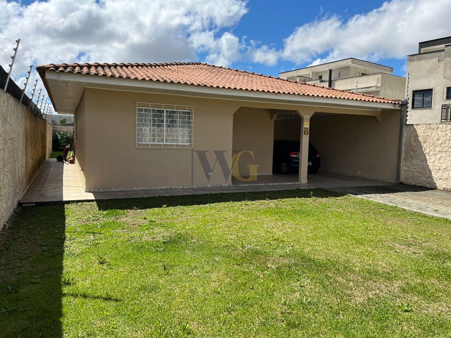 Magnífica Casa à Venda no Uberaba, Curitiba  Conforto, Espaço ...