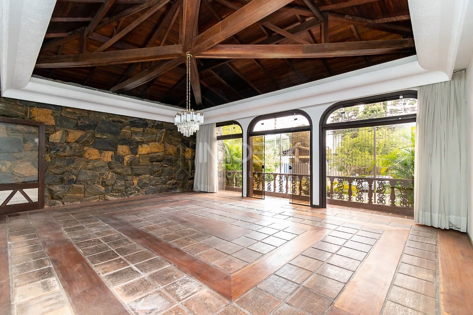 Casa com 5 dormitórios à venda, 1200 m  por R  2.590.000,00 - ...