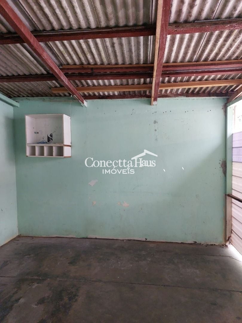 Confira essa oportunidade  casa com terreno plano no Pinheirinho.