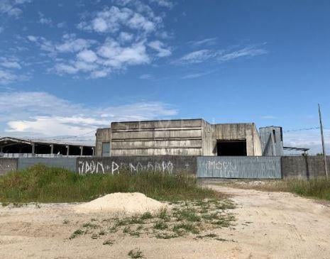 Terreno Industrial com Barracão de 2.400 m  em Condomínio  Loc...