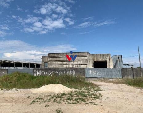 Barracão à venda, 2400 m  por R  6.000.000,00 - Ipê - São José...