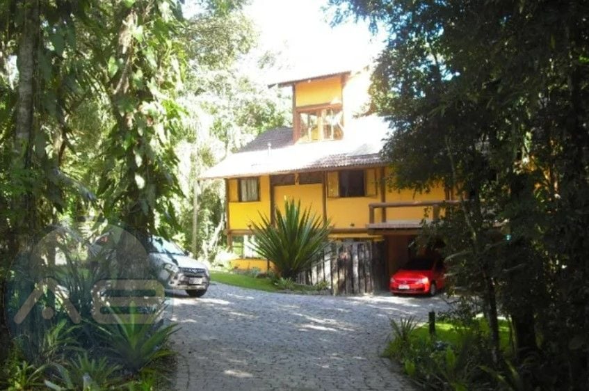 Casa de Alto Padrão em Condomínio Fechado  Quatro Barras PR