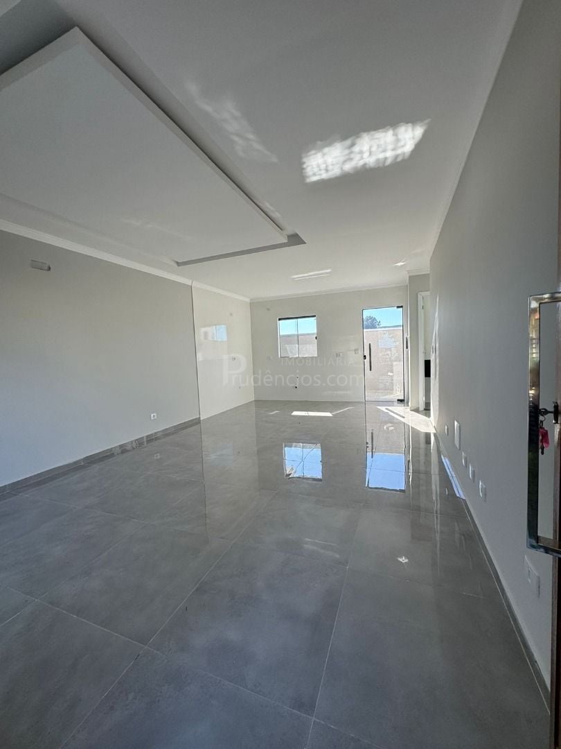 Lindo Sobrado 120m  em Araucária  3 Quartos e Suíte