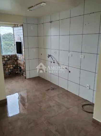 Apartamento com 2 dormitórios à venda, 60 m  por R  260.000,00...