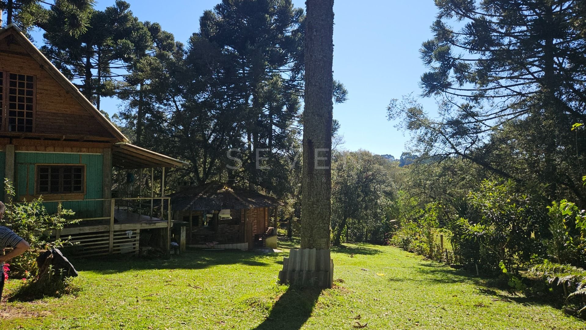 Refúgio à beira do Rio Maurício  Propriedade de 3.700 m  em M...
