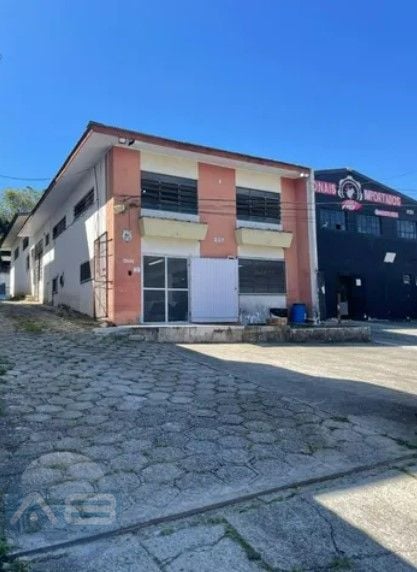 Terreno à venda, 1680 m  por R  3.500.000,00 - Fazendinha - Cu...