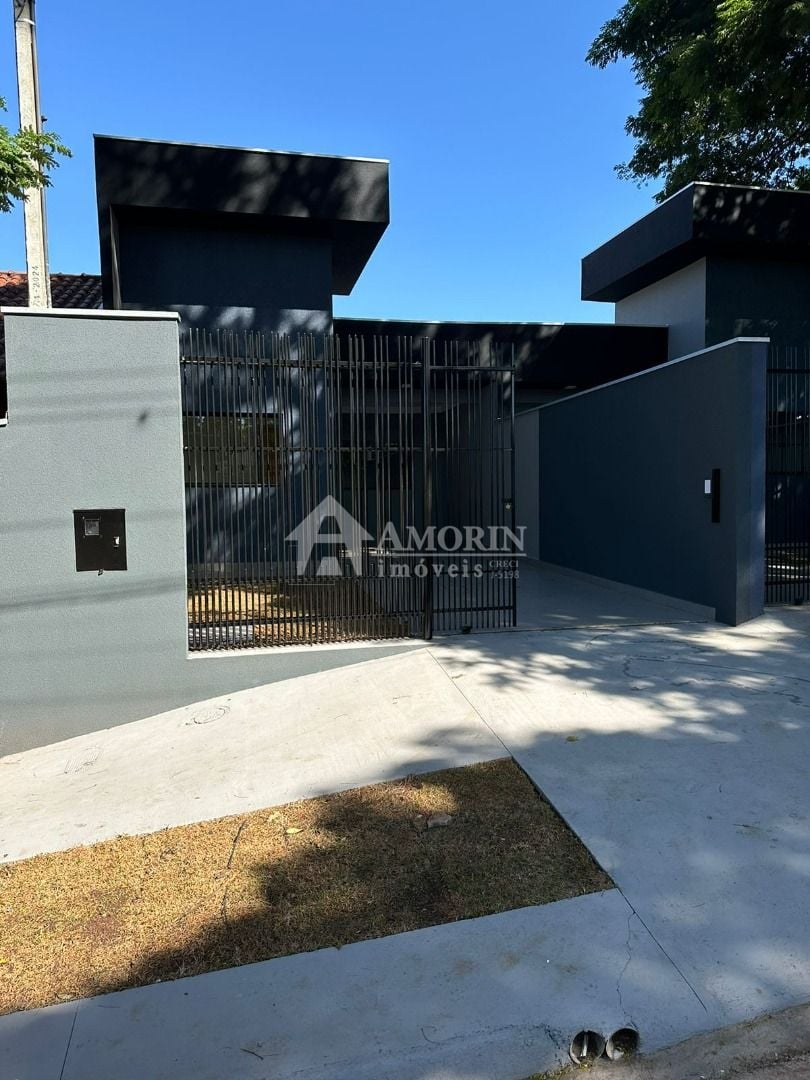 Casa com 3 dormitórios à venda, 76 m² por R$ 350.000,00 - Parq...