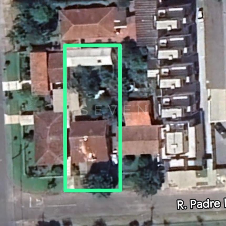 Casa com 600 m  no Hauer,  3 quartos e potencial para condomínio