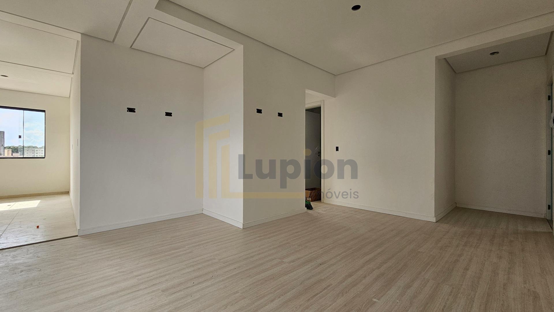 Apartamento de cobertura  com 105,11 m  03 quartos, sendo 01 s...