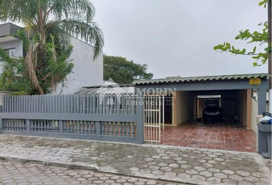 Casa ensolarada com 3 quartos e varanda à venda em Pontal do P...