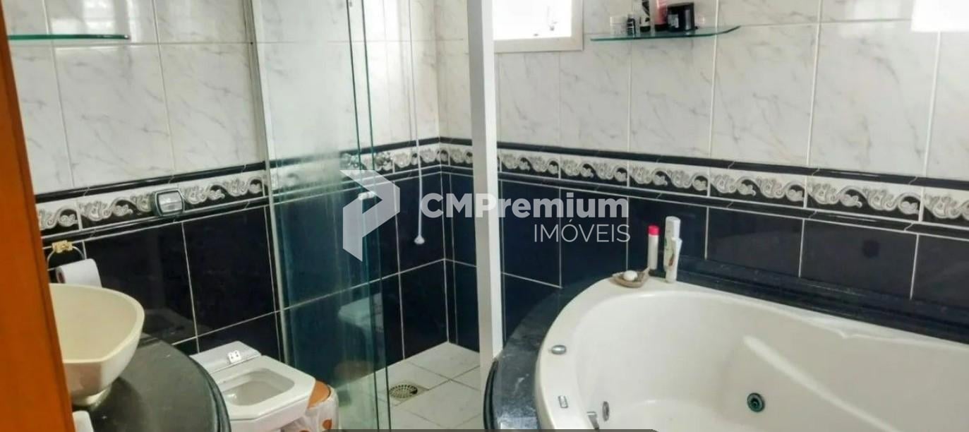 Sobrado com 5 dormitórios à venda,540.00 m , uberaba, CURITIBA...