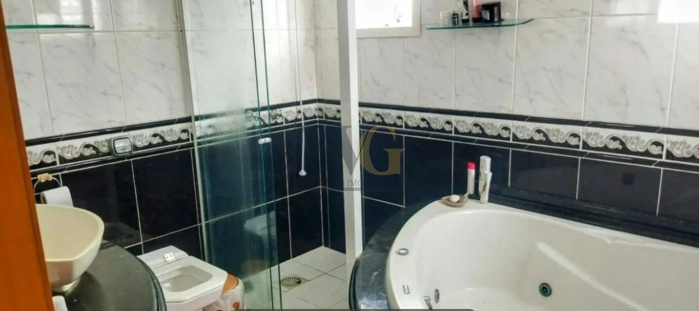 Sobrado com 5 dormitórios à venda,540.00 m , uberaba, CURITIBA...