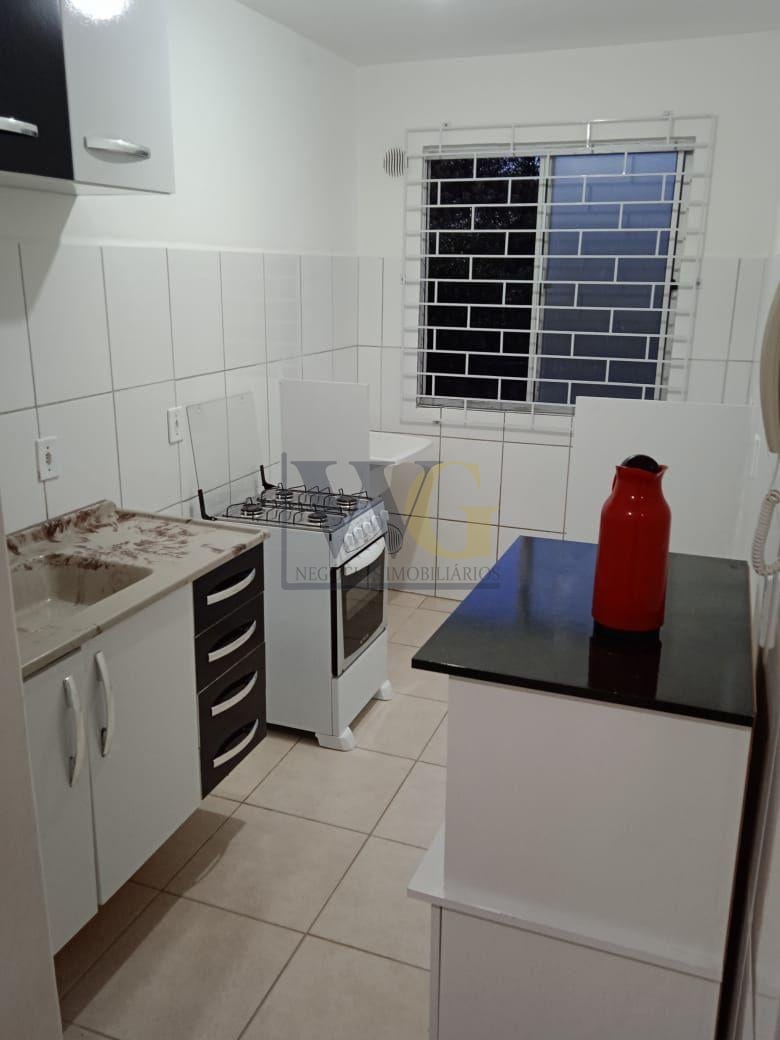 Apartamento Térreo 2 Quartos à Venda em Santa Cândida, Confort...