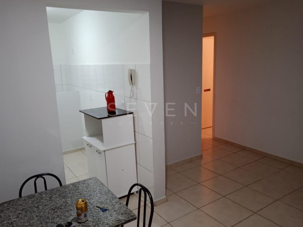 Apartamento Térreo 2 Quartos à Venda em Santa Cândida, Confort...