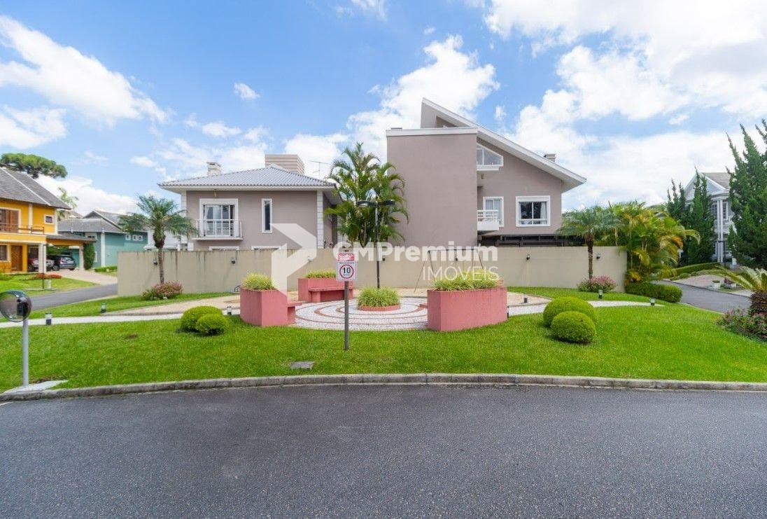 Casa em Condomínio Fechado - Oportunidade Imperdível na região...