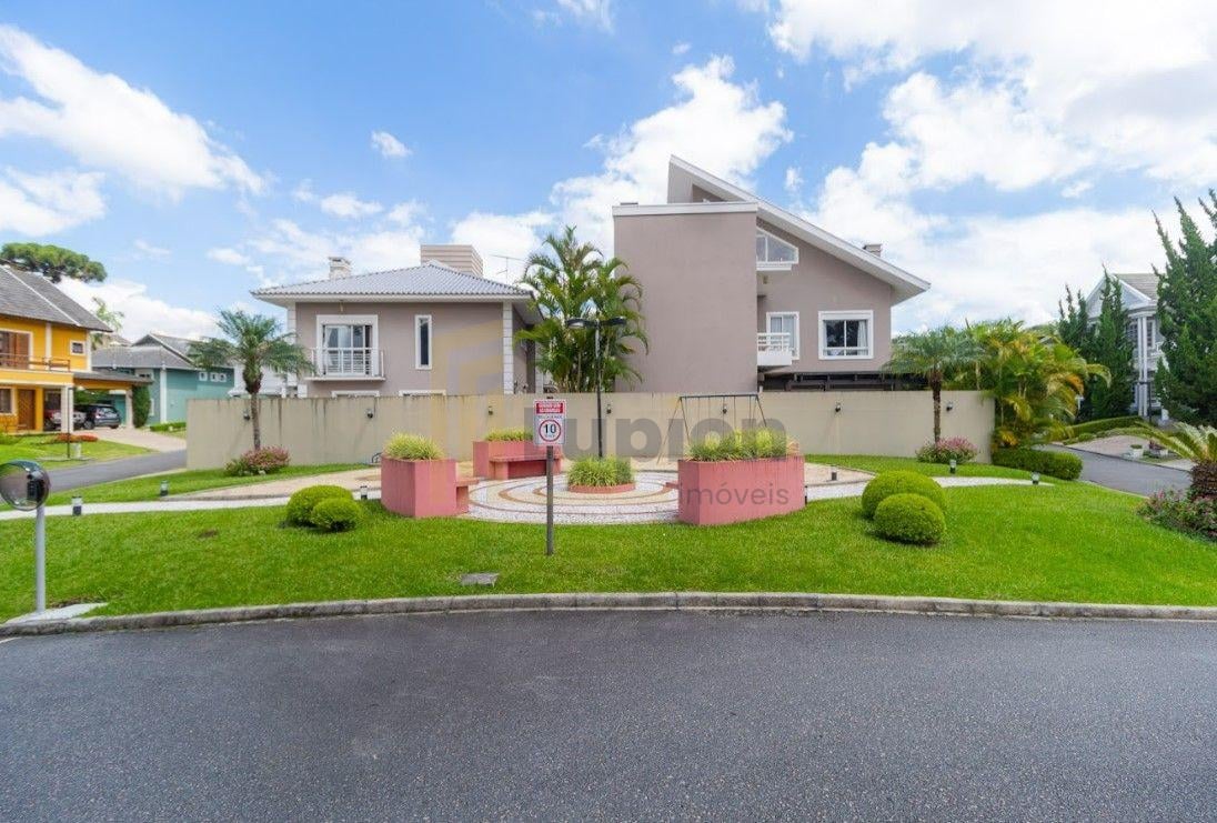 Casa em Condomínio Fechado - Oportunidade Imperdível na região...