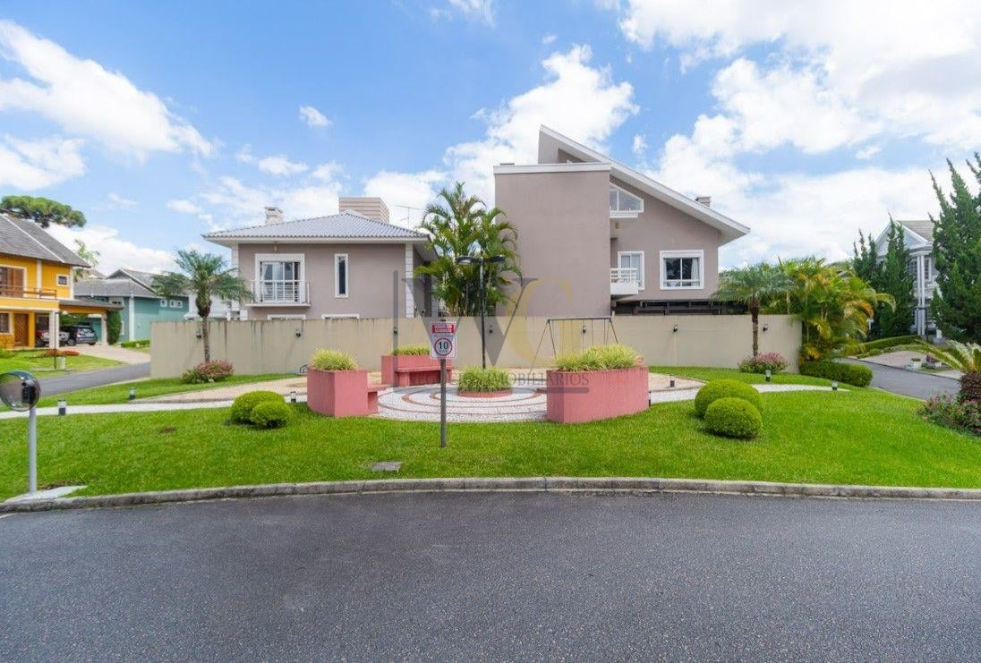 Casa em Condomínio Fechado - Oportunidade Imperdível na região...