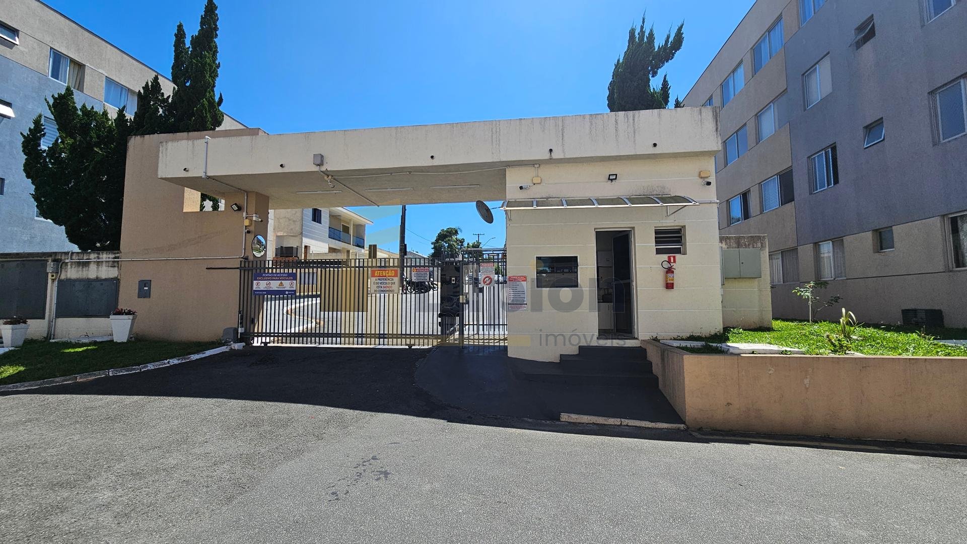 Apartamento com 03 dormitórios à venda, Centro, ARAUCARIA - PR