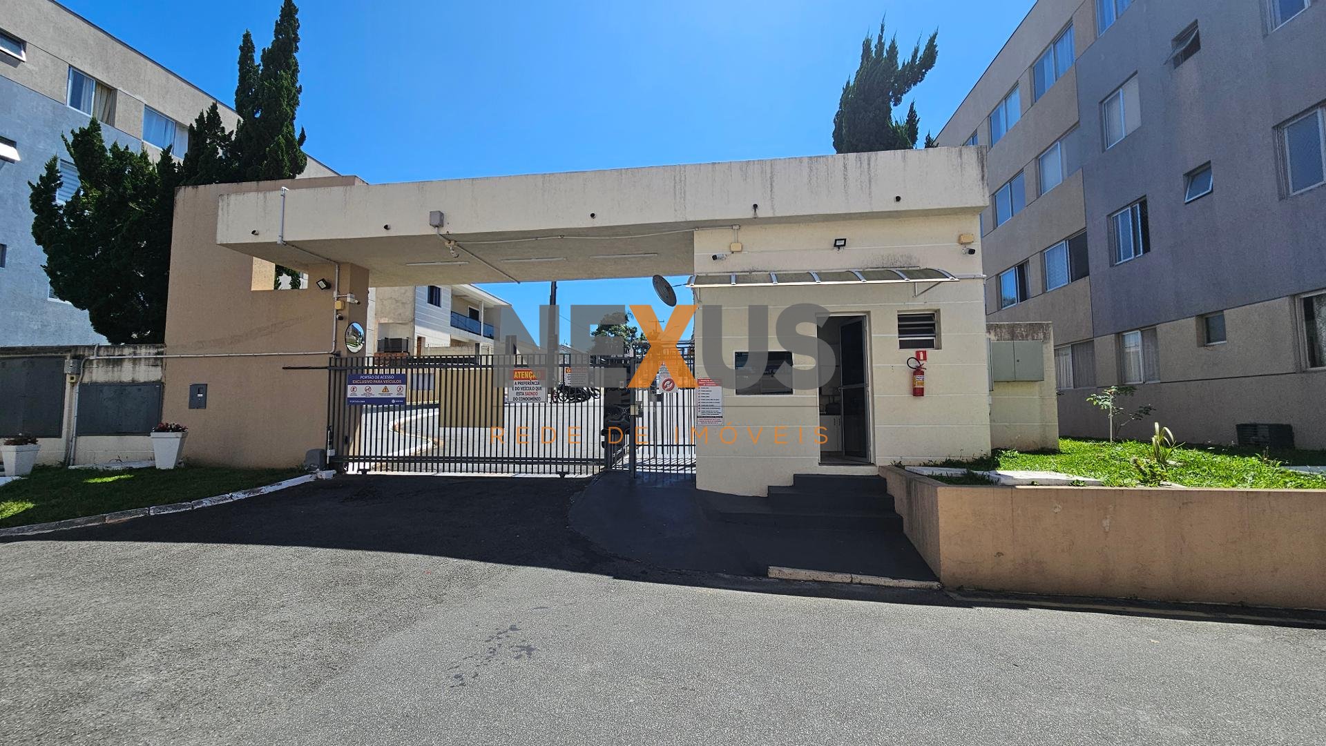 Apartamento com 03 dormitórios à venda, Centro, ARAUCARIA - PR