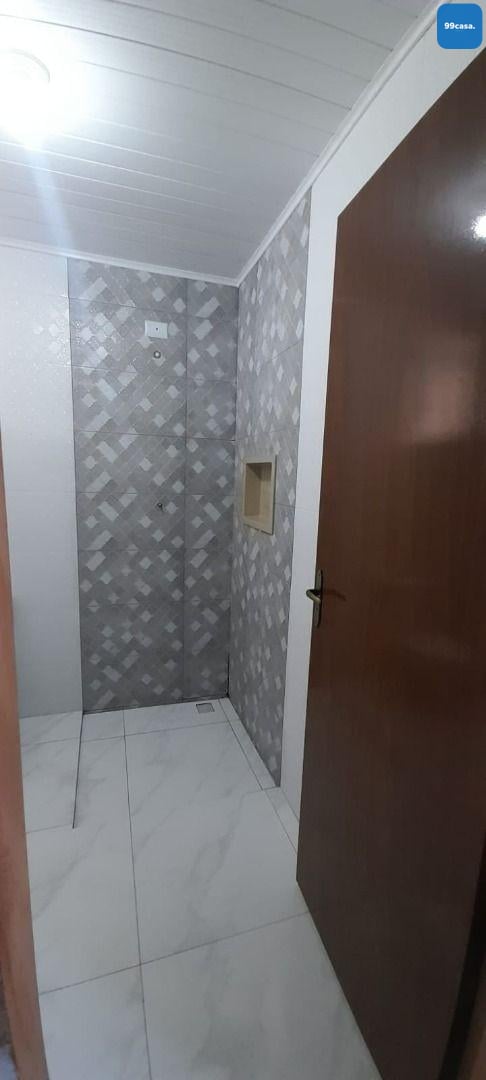 Terreno com Casa e Garagem de 5 Vagas  Conforto e Espaço em Lo...