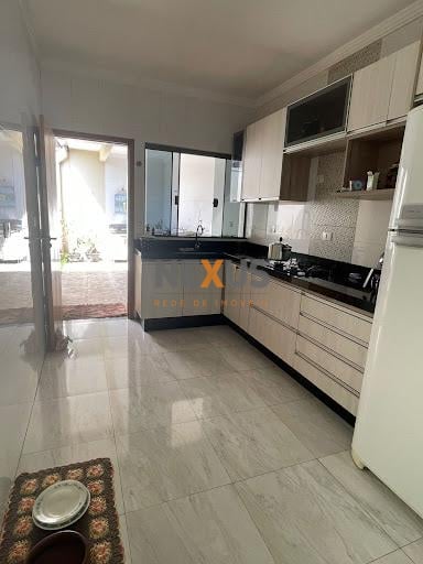 Casa à Venda no Jardim Novo Oásis  3 Dormitórios, Área de Laze...