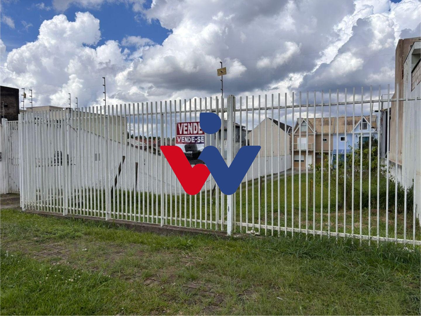 Terreno à venda em  Santa Felicidade, com Alvará de construção...