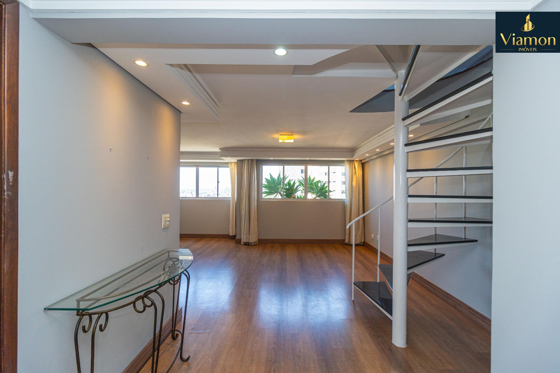 Apartamento com 3 dormitórios à venda,134.00 m , por R  650.00...
