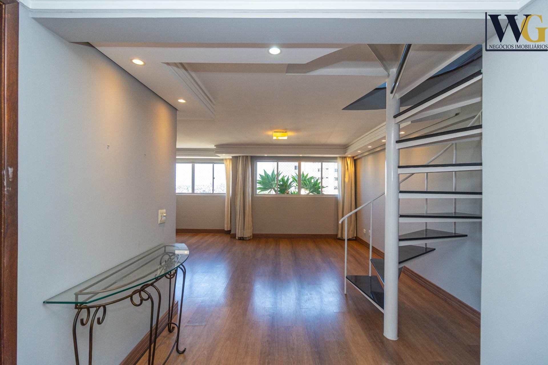 Apartamento com 3 dormitórios à venda,134.00 m , por R  650.00...