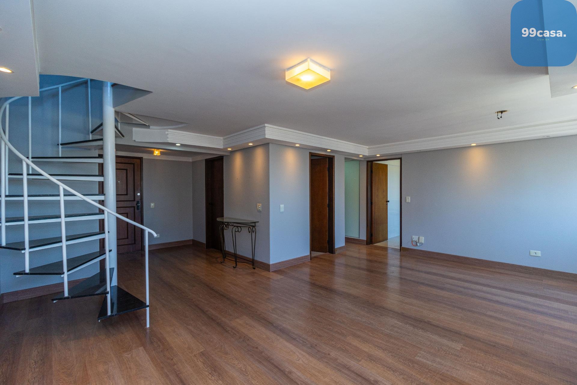Apartamento com 3 dormitórios à venda,134.00 m , por R  650.00...
