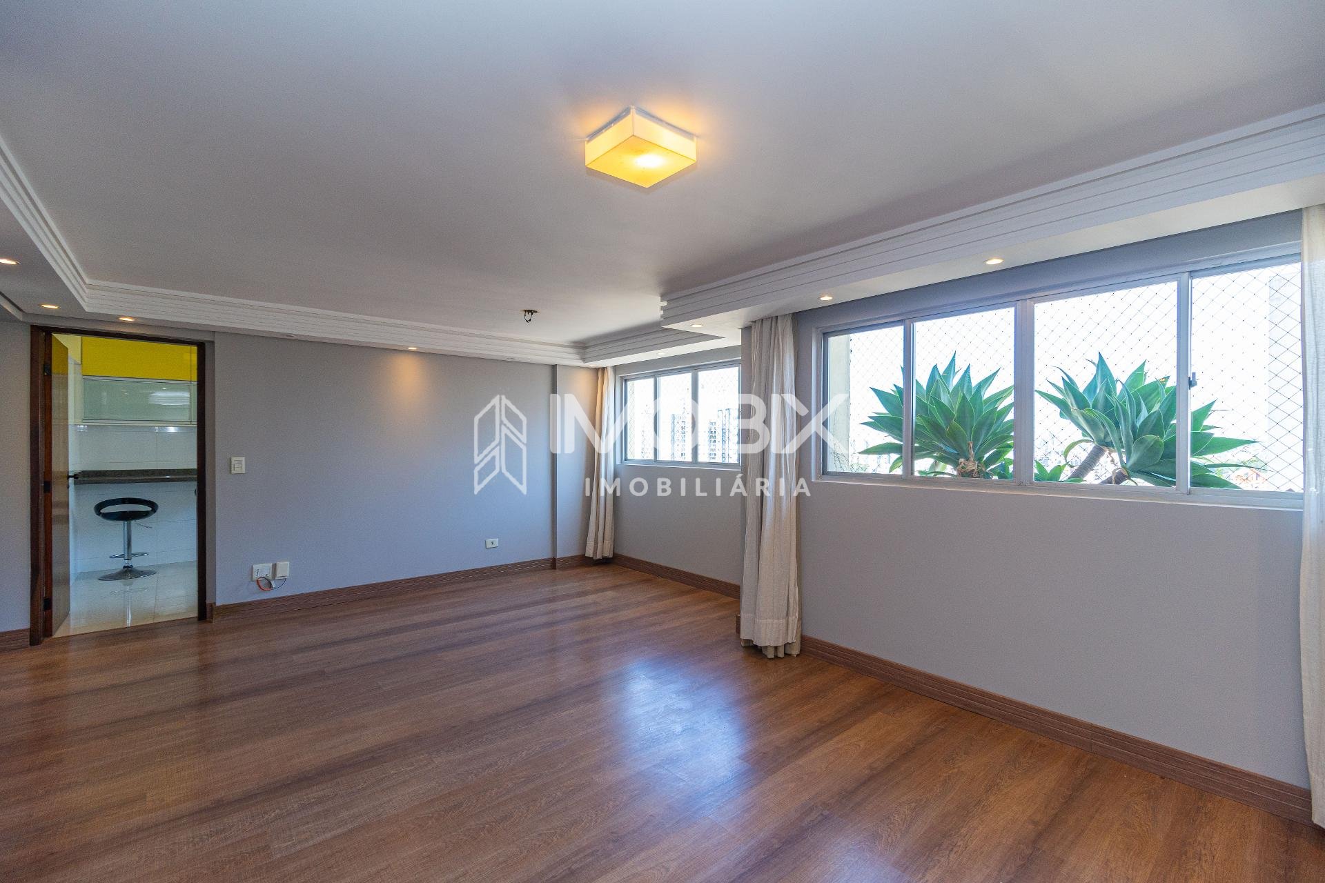 Apartamento com 3 dormitórios à venda,134.00 m , por R  650.00...