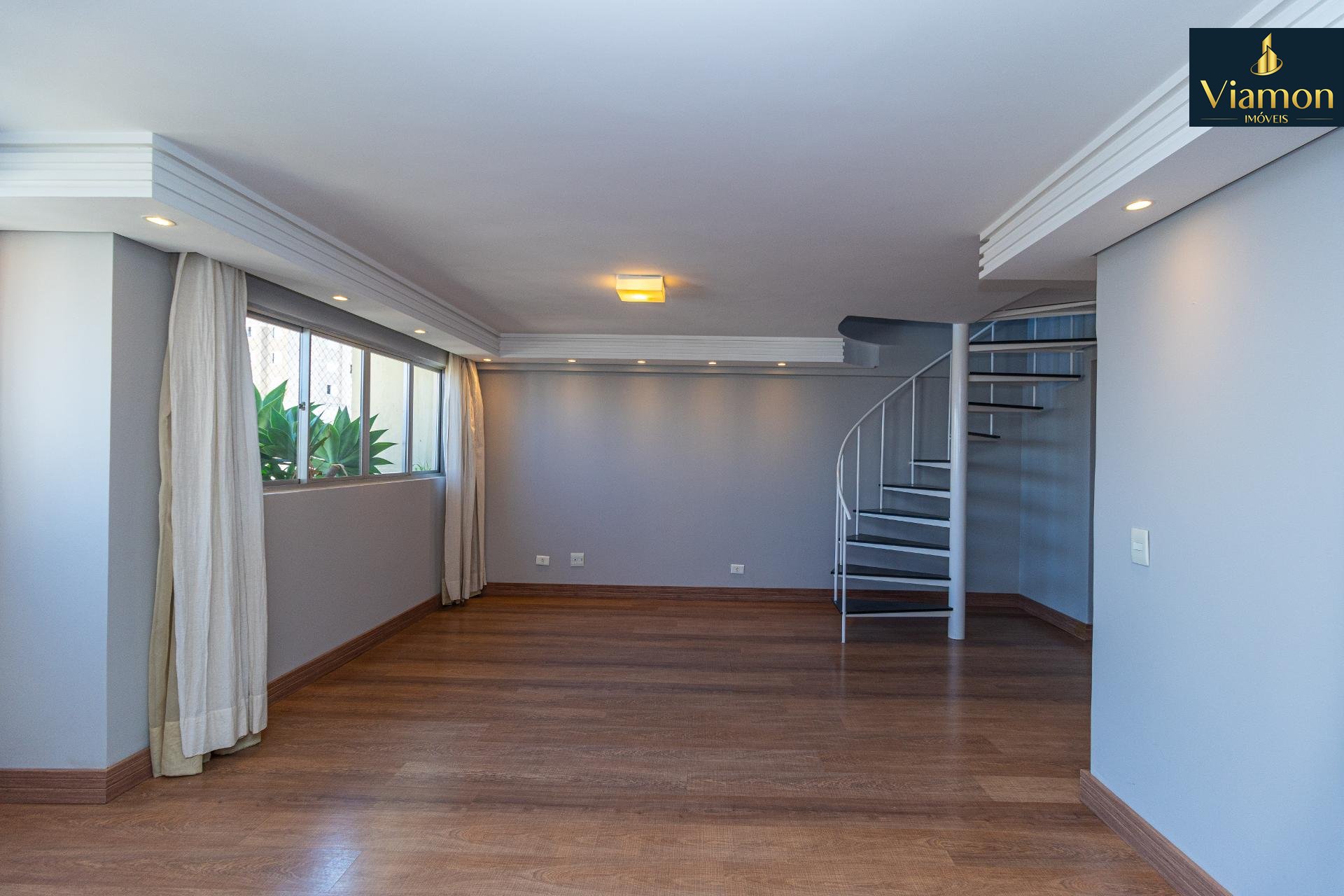 Apartamento com 3 dormitórios à venda,134.00 m , por R  650.00...