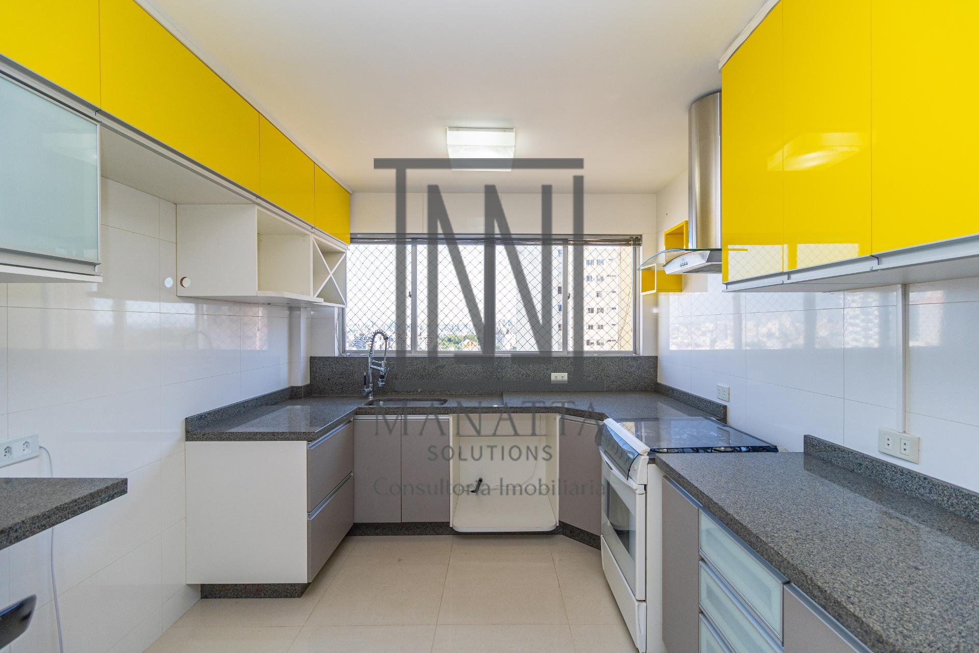 Apartamento com 3 dormitórios à venda,134.00 m , por R  650.00...