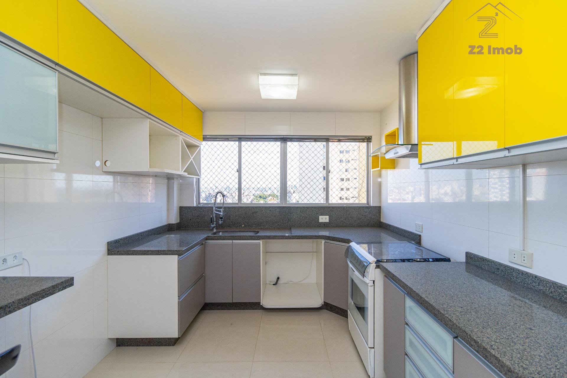 Apartamento com 3 dormitórios à venda,134.00 m , por R  650.00...