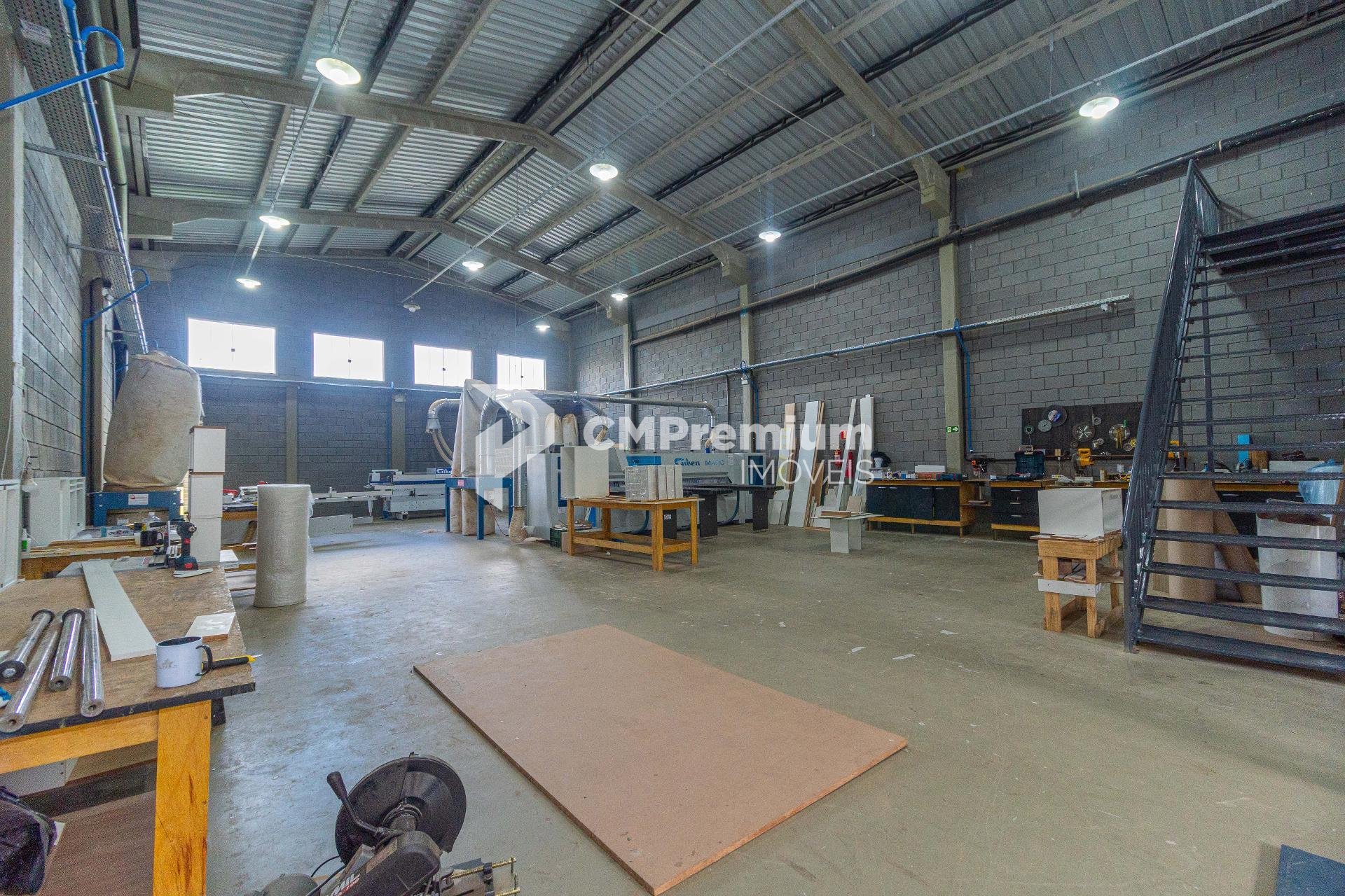 Galpão Industrial Comercial à Venda em Fazenda Rio Grande  587m 