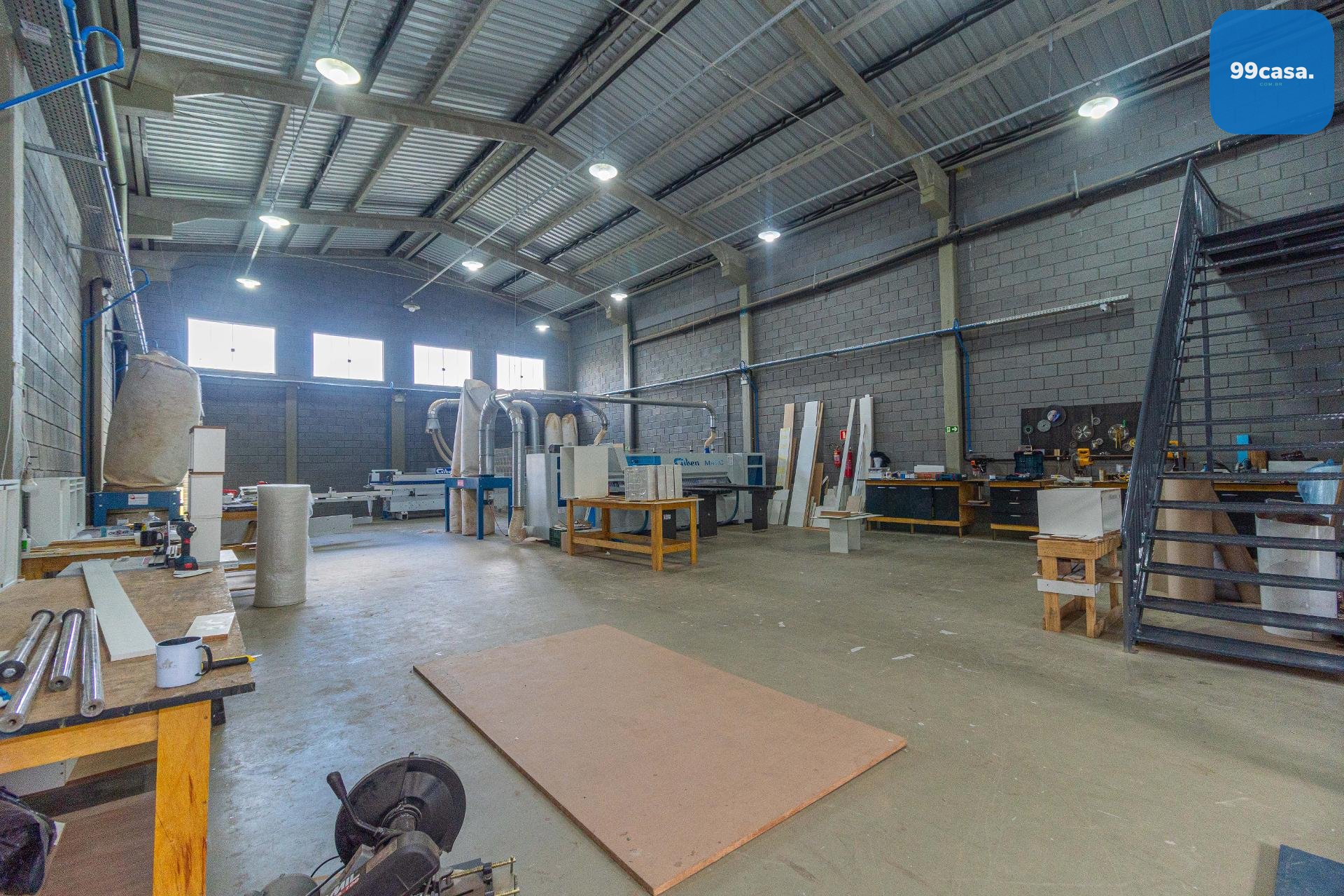 Galpão Industrial Comercial à Venda em Fazenda Rio Grande  587m 