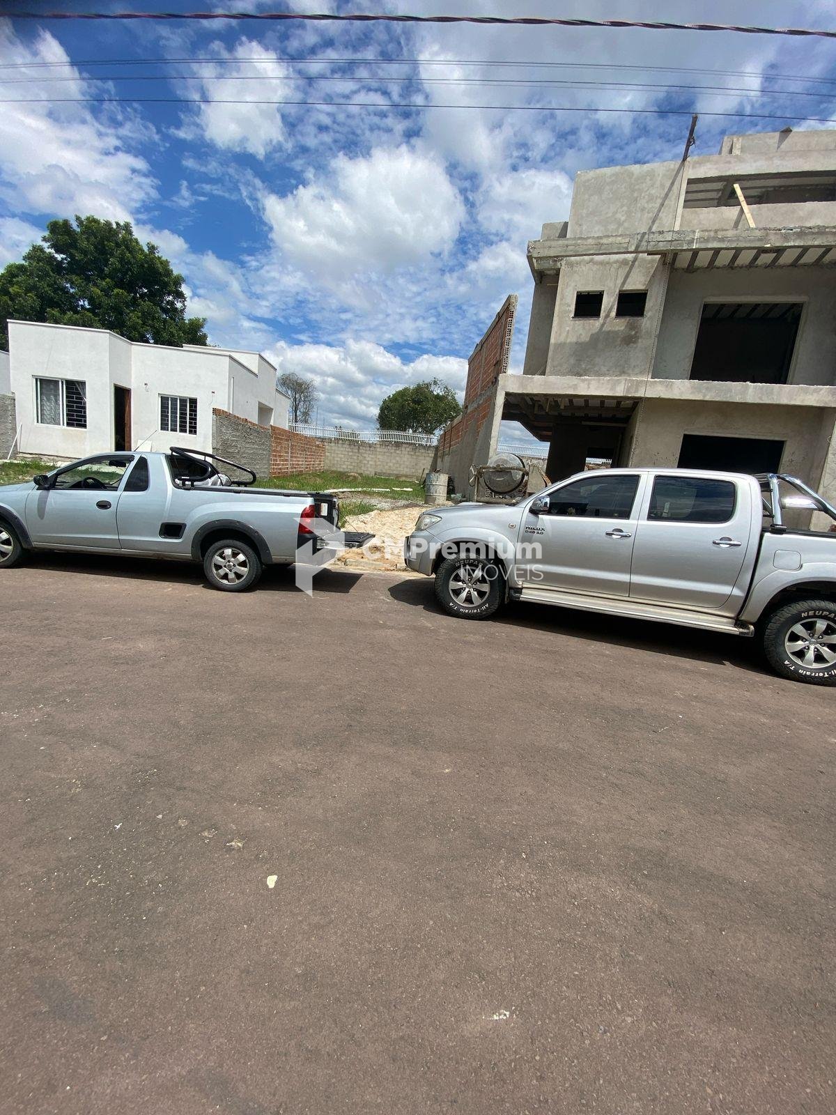 Sobrado Moderno em Condomínio Fechado no Umbará, Conforto e Se...