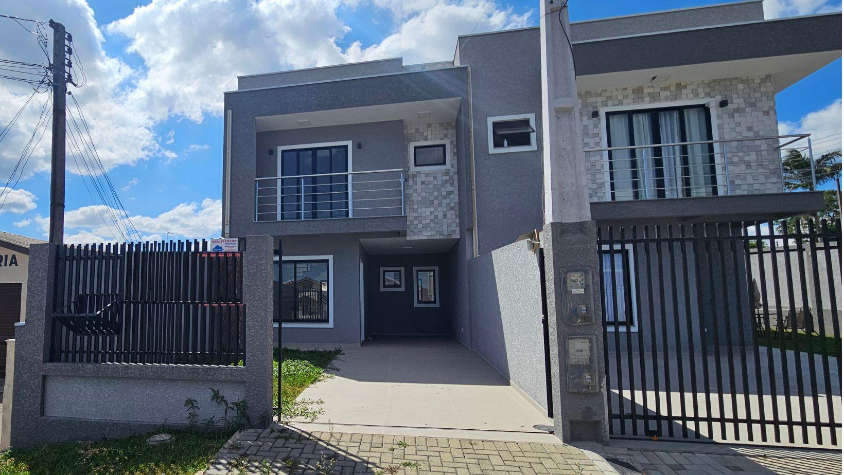 Sobrado 3 quartos com suíte no Bairro Estação, Araucária  Últi...