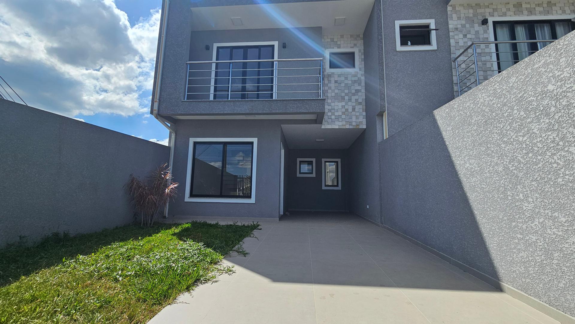 Sobrado 3 quartos com suíte no Bairro Estação, Araucária  Últi...