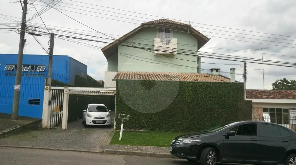 Excelente Sobrado com 3 Dormitórios e Ático Espaçoso, Próximo ao Shopping Palladium