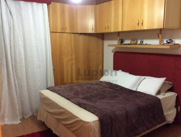 Sobrado com 4 dormitórios à venda,180.00 m , lindóia, CURITIBA...