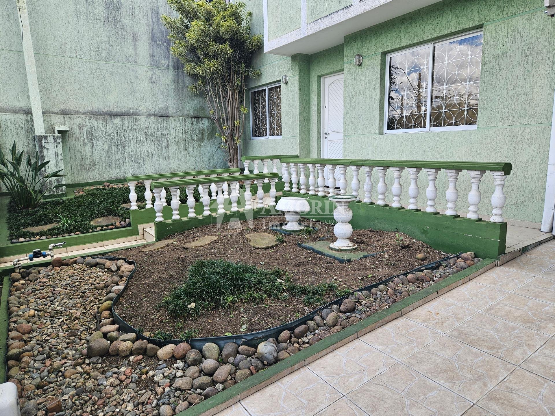Sobrado com 4 dormitórios à venda,130.90 m , bom retiro, CURIT...