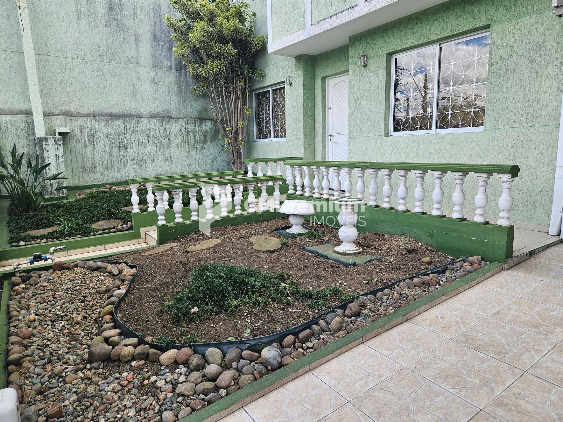 Sobrado com 4 dormitórios à venda,130.90 m , bom retiro, CURIT...