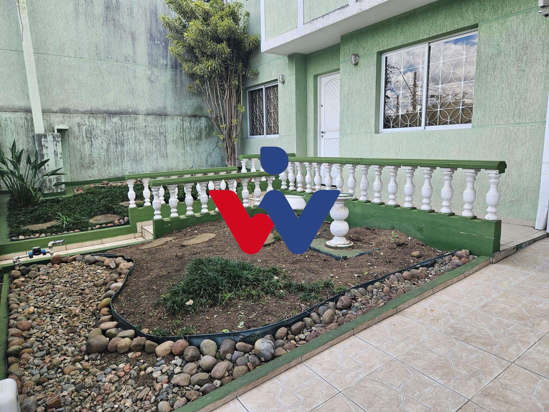 Sobrado com 4 dormitórios à venda,130.90 m , bom retiro, CURIT...